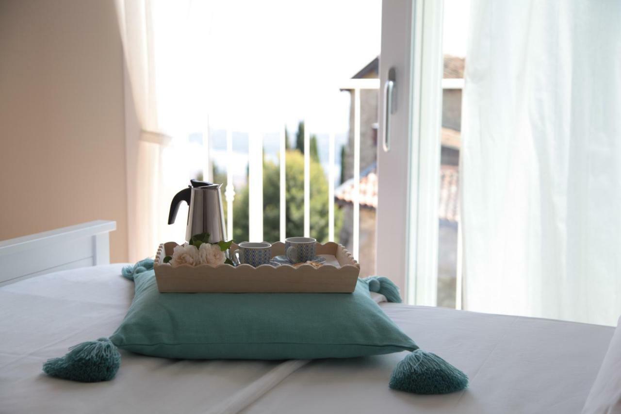 La Cornice Sul Garda - Your Home Villanuova sul clisi Екстериор снимка